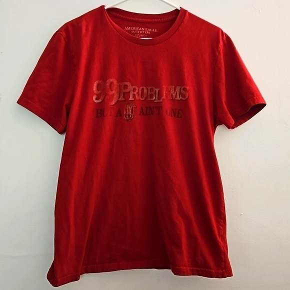Medium‎ American Eagle Outfitters TSHIRT - Picture 1 of 3